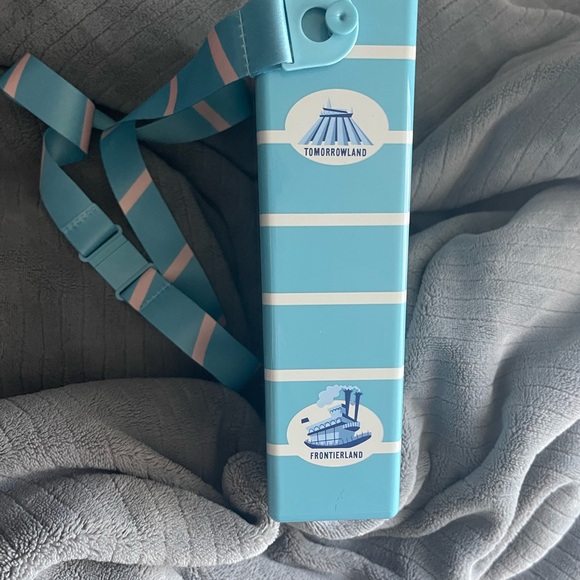 Disneyland “Popcorn Box” Bucket. - Picture 3 of 3